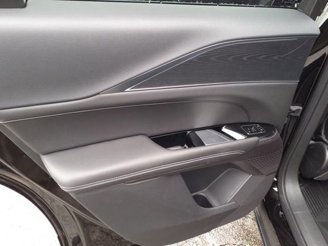 2025 Cadillac LYRIQ Sport 1