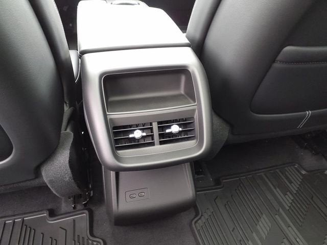 2025 Cadillac LYRIQ Sport 1