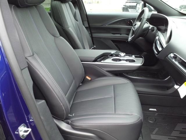 2025 Cadillac LYRIQ Sport 1