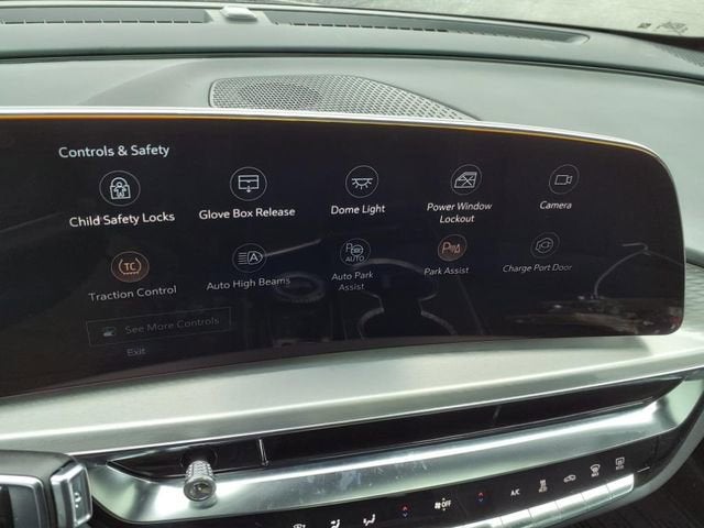 2025 Cadillac LYRIQ Sport 1