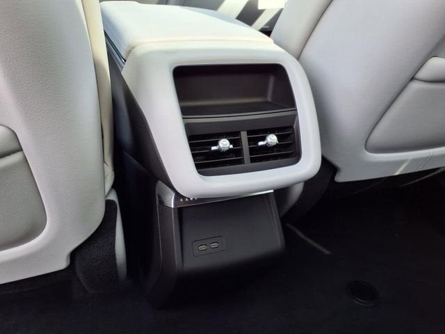 2025 Cadillac LYRIQ Sport 1