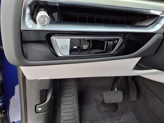 2025 Cadillac LYRIQ Sport 1