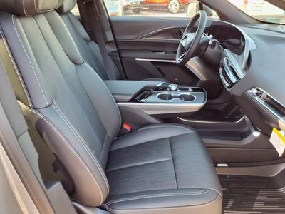 2025 Cadillac LYRIQ Sport 2