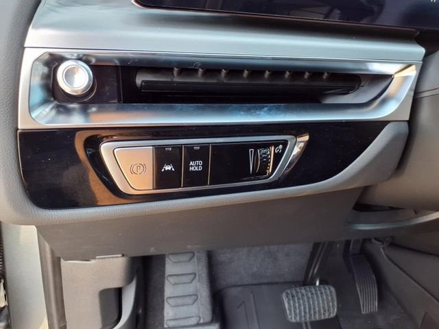 2025 Cadillac LYRIQ Sport 2