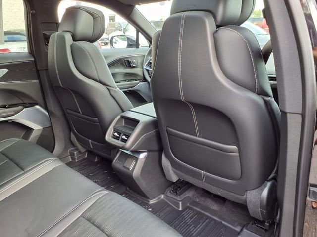 2025 Cadillac LYRIQ Sport 2