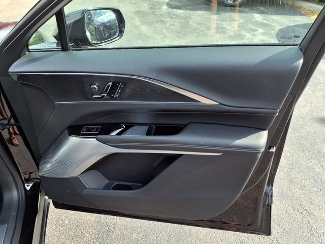 2025 Cadillac LYRIQ Sport 2