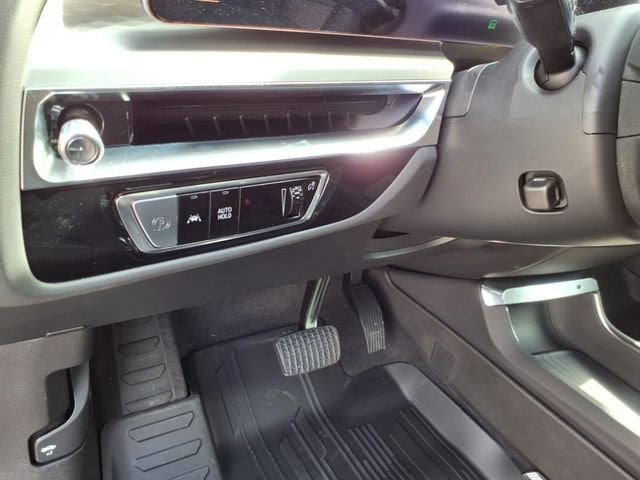 2025 Cadillac LYRIQ Sport 2