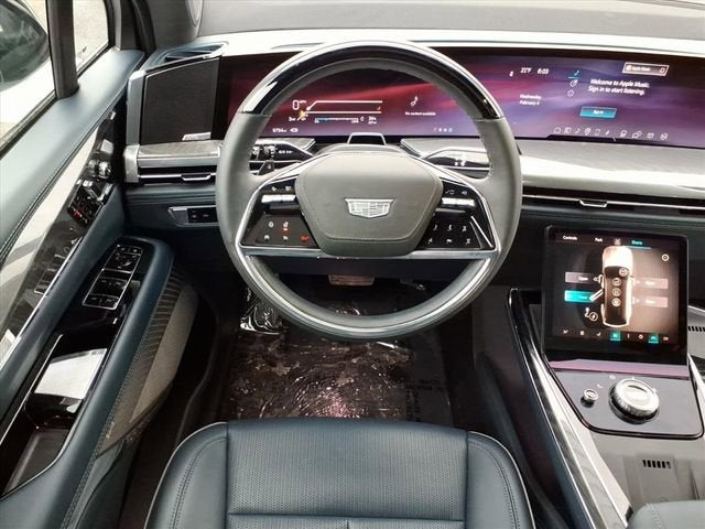 2025 Cadillac ESCALADE IQ Luxury 2