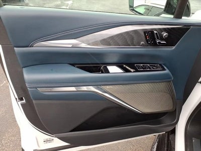 2025 Cadillac ESCALADE IQ Luxury 2