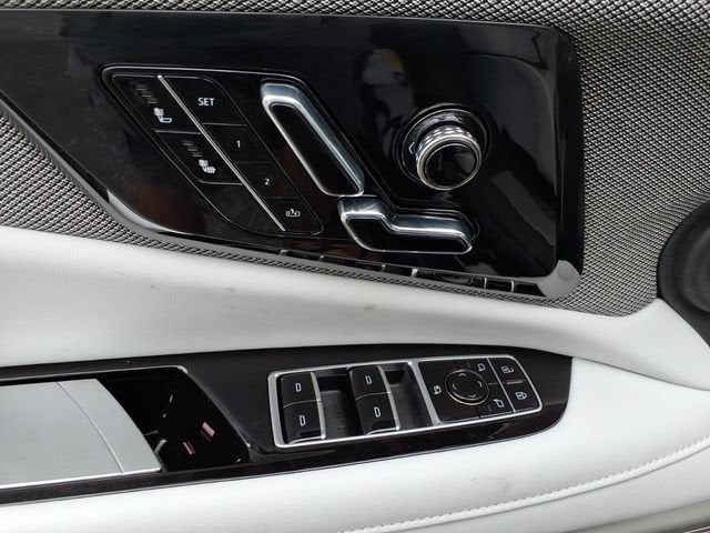2027 Cadillac OPTIQ Luxury