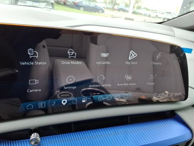 2027 Cadillac OPTIQ Luxury
