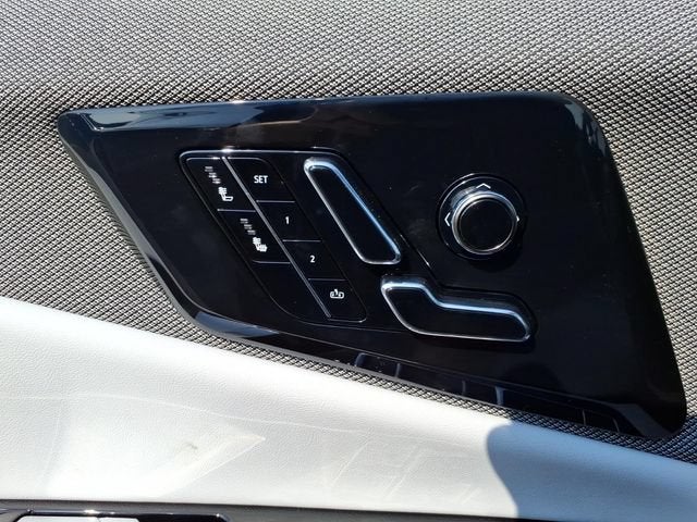 2027 Cadillac OPTIQ Luxury