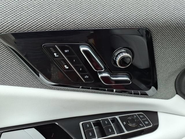 2027 Cadillac OPTIQ Luxury