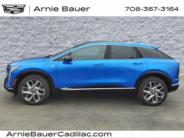 2025 Cadillac OPTIQ Luxury 1