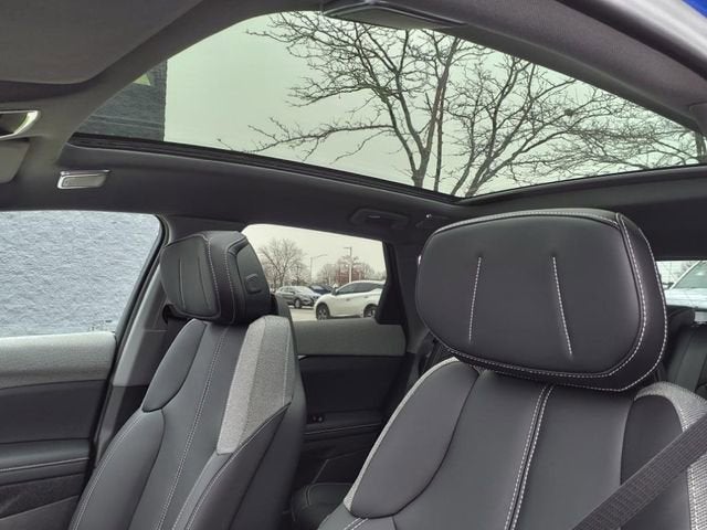 2025 Cadillac OPTIQ Luxury 1