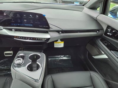 2025 Cadillac OPTIQ Luxury 1