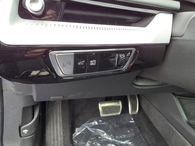 2025 Cadillac OPTIQ Luxury 1