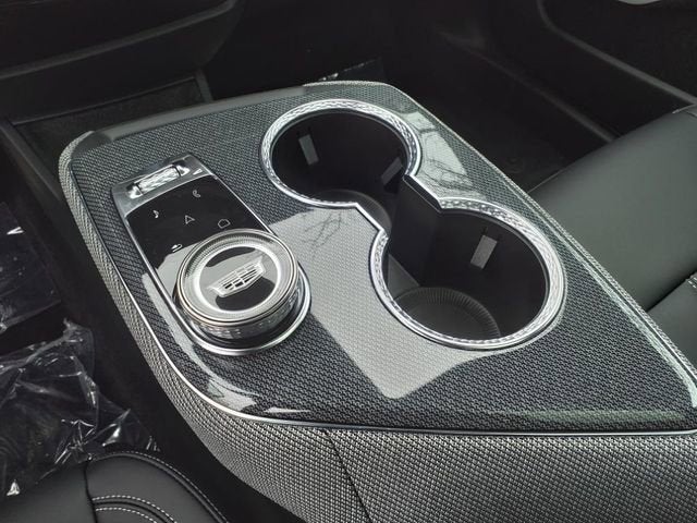 2025 Cadillac OPTIQ Luxury 1