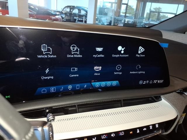 2025 Cadillac OPTIQ Sport 2