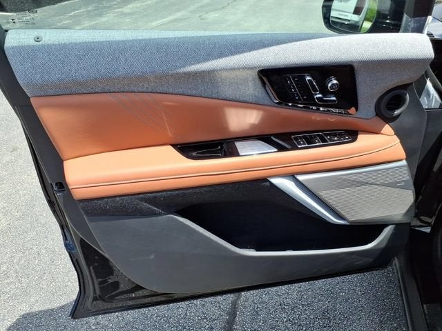 2025 Cadillac OPTIQ Sport 2