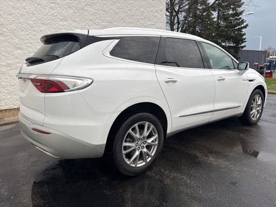 2024 Buick Enclave Essence