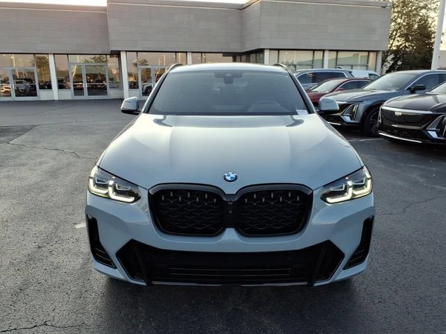 2024 BMW X4 xDrive30i