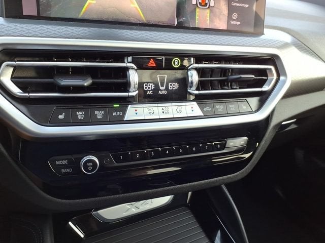 2024 BMW X4 xDrive30i
