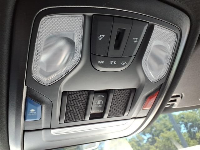 2024 RAM 1500 Tradesman Crew Cab 4x4 5'7" Box