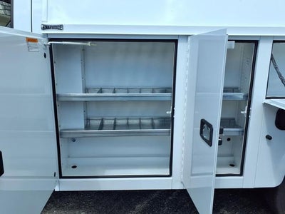 2025 Chevrolet Express Cutaway 3500 1WT