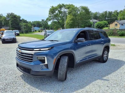 2024 Chevrolet Traverse LT