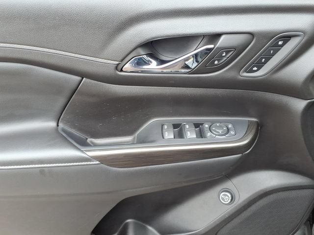 2022 GMC Acadia SLT